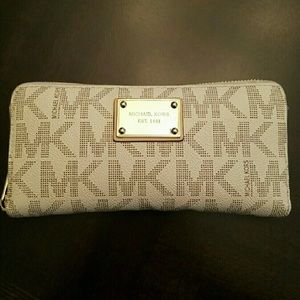 Authentic MK wallet